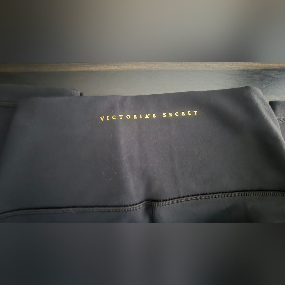 Victoria's Secret Black 7/8 Length Leggings Nwt Size 4/small